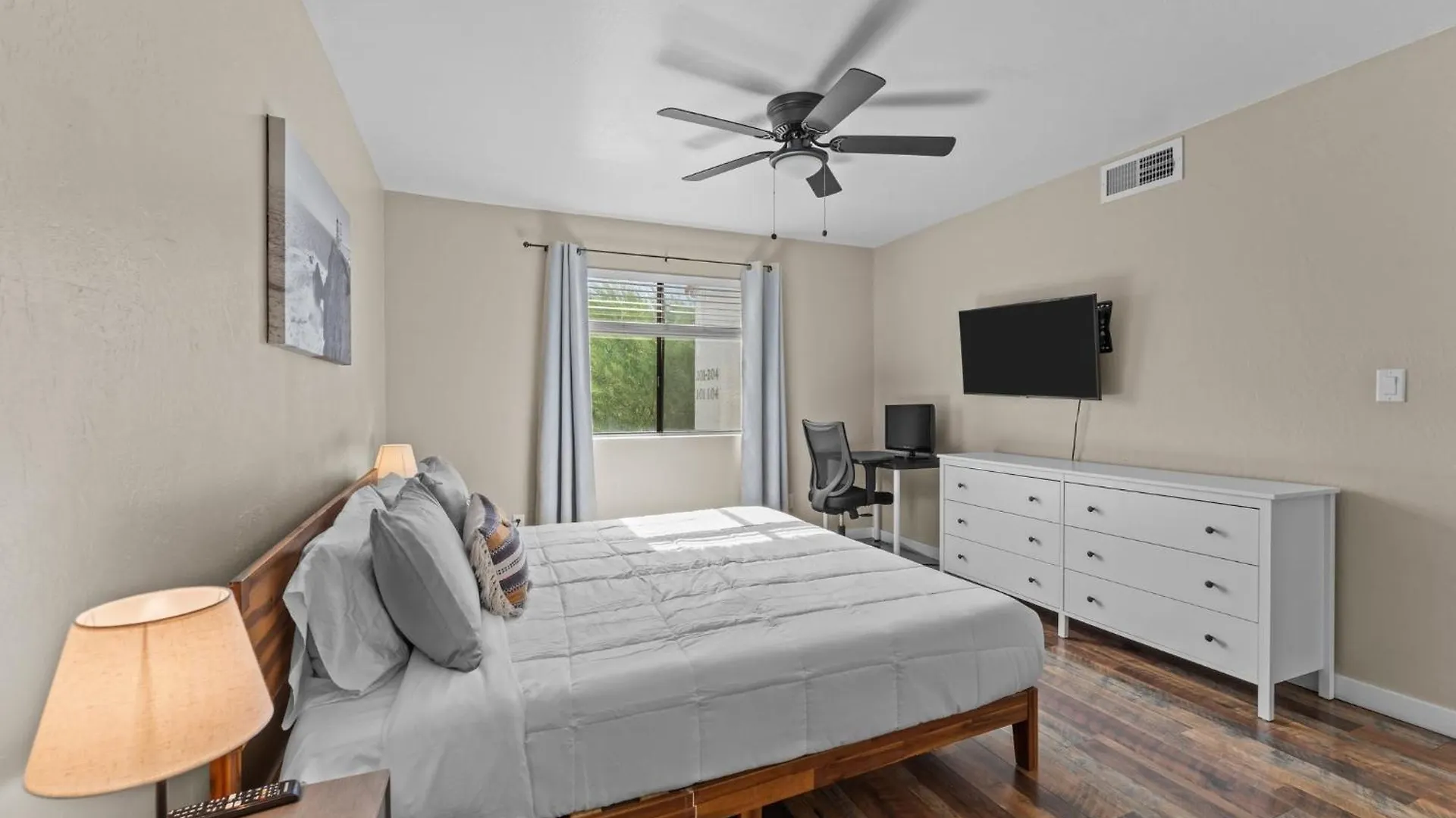 Holiday home Snug 2Br Condo W Pool, Patio, Wd Near Old Town Scottsdale United States