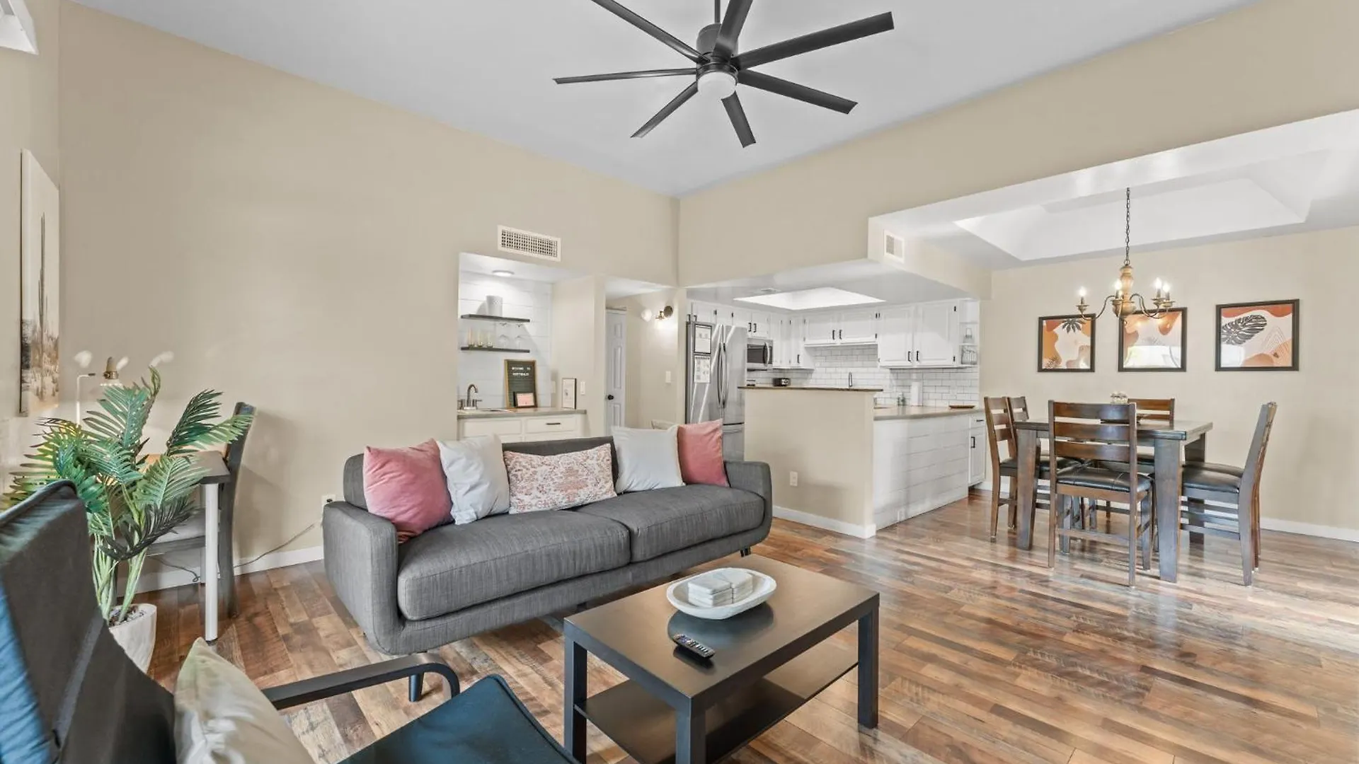 Snug 2Br Condo W Pool, Patio, Wd Near Old Town Scottsdale 0*,