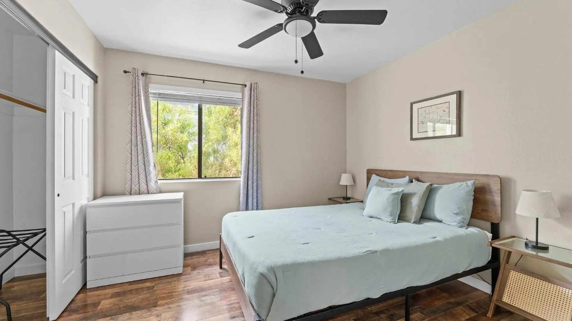 Holiday home Snug 2Br Condo W Pool, Patio, Wd Near Old Town Scottsdale